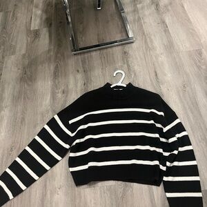 H&M Black and White Striped Crew Neck Sweater